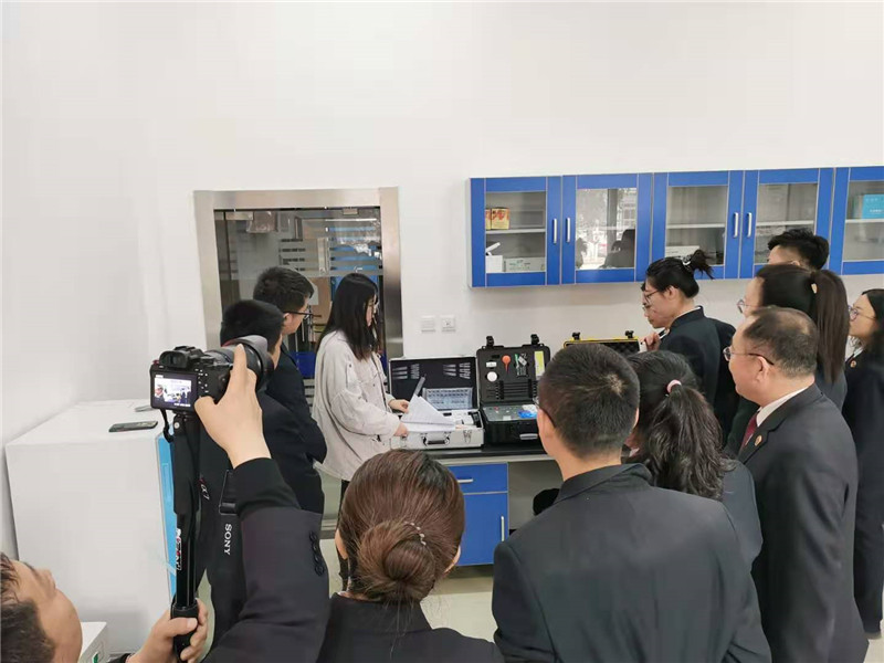 檢察機(jī)關(guān)采購(gòu)?fù)寥乐亟饘贆z測(cè)儀器設(shè)備并進(jìn)行培訓(xùn)